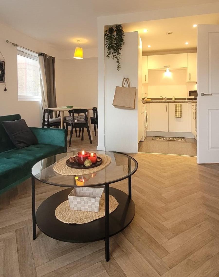 As Apartment Holiday Лондон Екстериор снимка