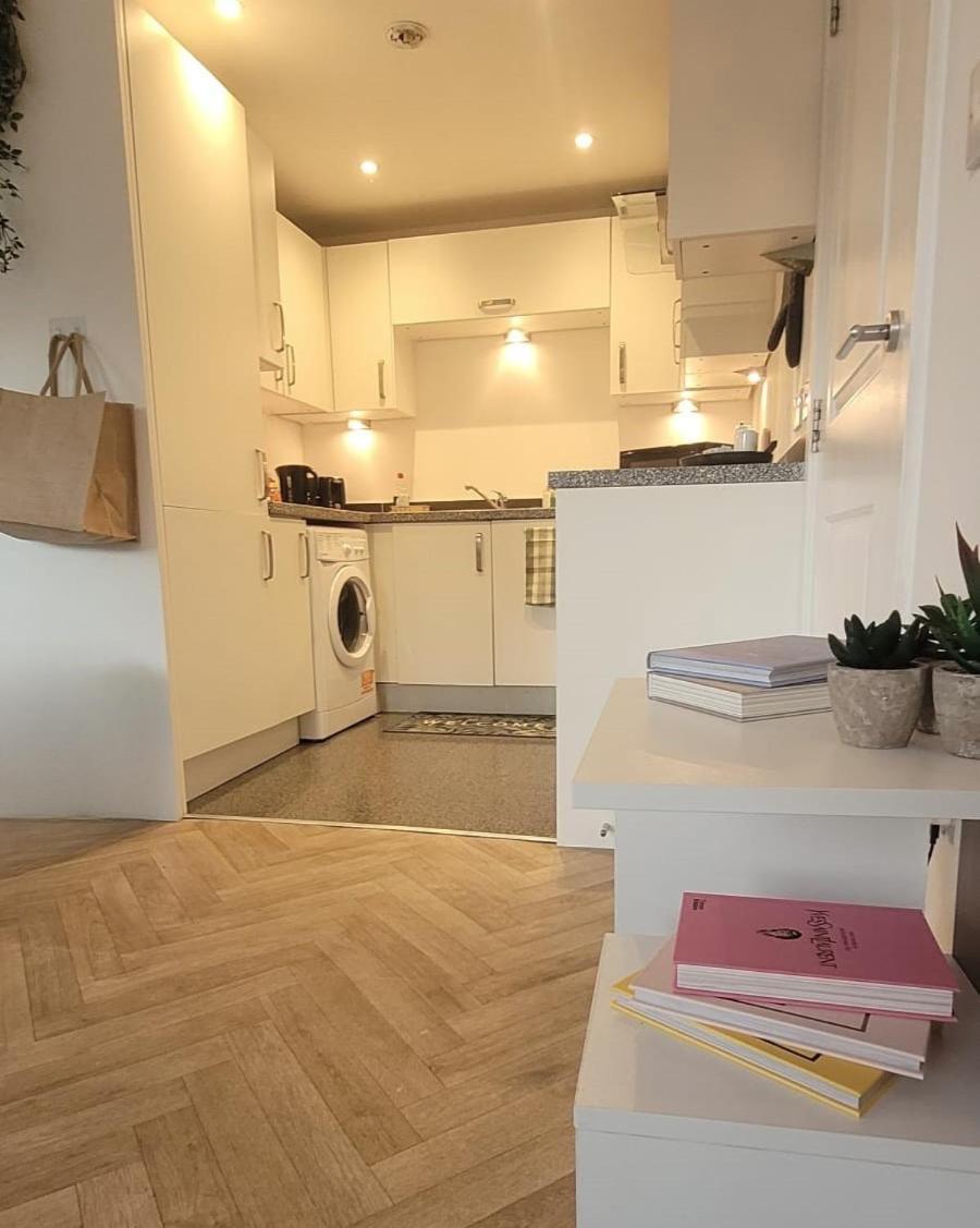 As Apartment Holiday Лондон Екстериор снимка